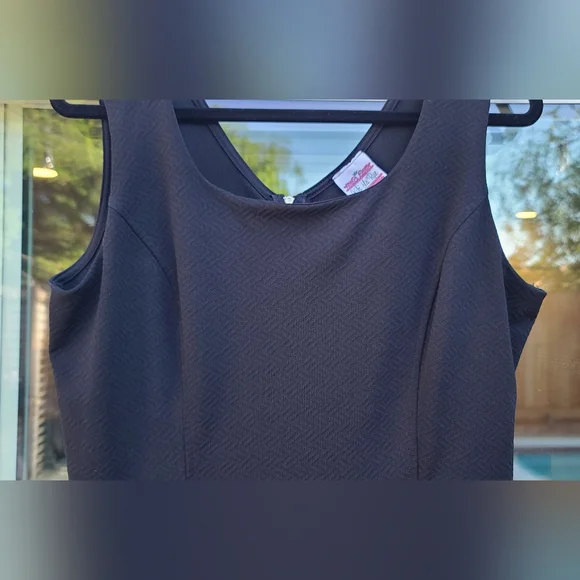 Kiki La'Rue Little Black Dress Textured Fit-and-Flare – Size 2XL - Picture 7 of 15